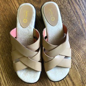 Jambu Lily platform sandals in size 7